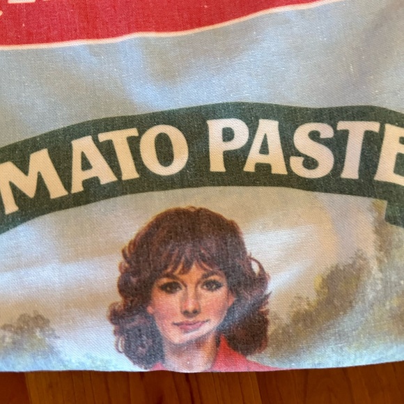 Vintage apron with red tomato paste - fun - Picture 6 of 7